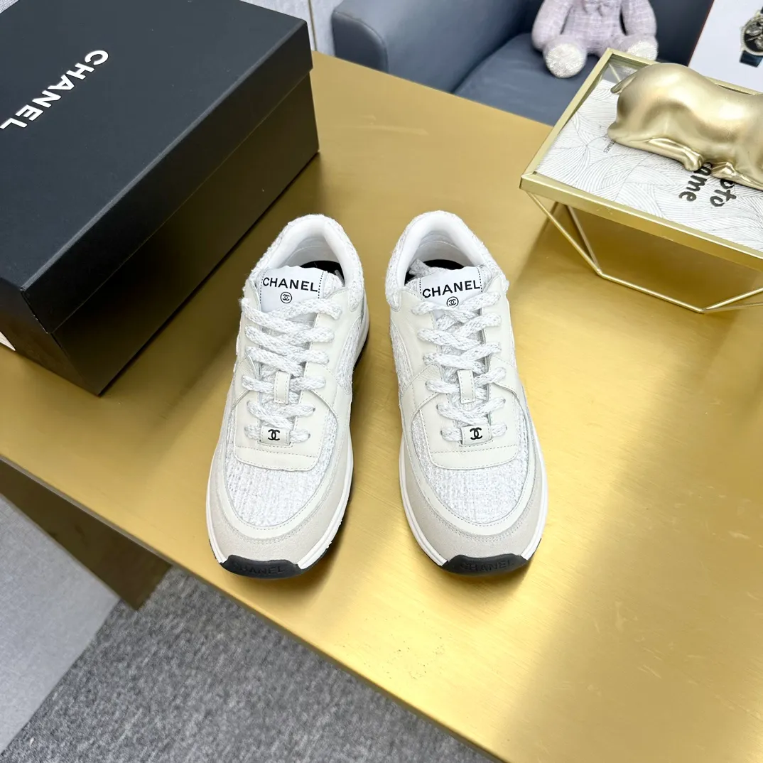 👟👟Ex-factory price 480👟👟 Women's Shoes Women's Clothing Chanel Chanel - 2023 Counter Top Casual Sports Shoes This classic design; the upper is electro-embroidered with a variety of techniques; the outsole is fashionable and sporty; it is unusual to incorporate a variety of color matching elements... The diversified mix and match is very beautiful and versatile, and can be used for leisure, fashion, sports and outdoor... ꫛꫀꪝ Go➫ Material: ❶The upper is made of: original imported mercerized velvet + double-layer breathable mesh ❷The inner lining is made of: the original imported breathable mesh ❸The outsole is based on: original T👟👟factory price U combination outsole. Counter boutique packaging complete set for women 35–41 and men 38-46